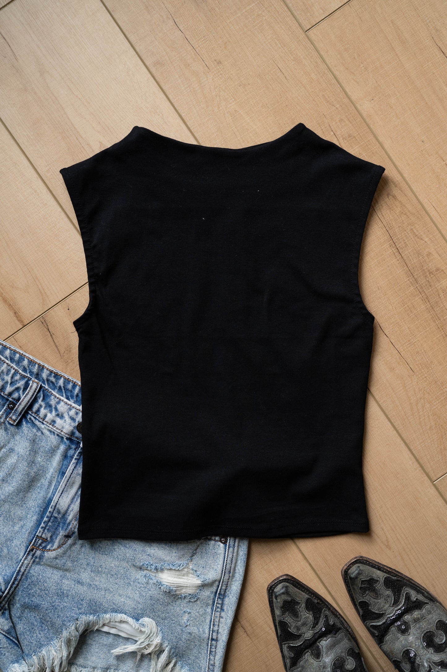 Sleeveless Cropped Knit Top